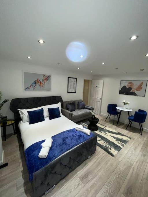 Stylish Cosy Studio Apartment Грейвсенд Экстерьер фото